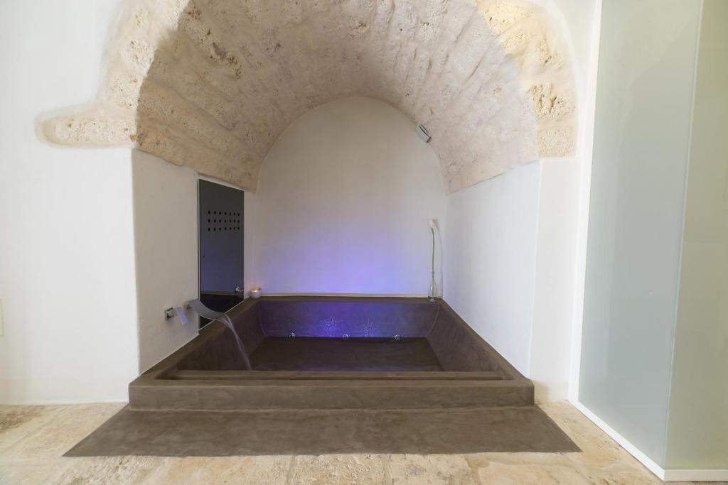 Bibi Apartment & Suite with Jacuzzi by Wonderful Italy room 6